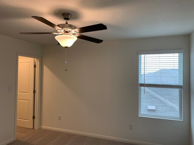 Building Photo - 319 Robins Nest Ln