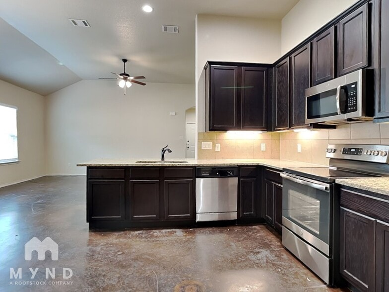 Building Photo - 226 Kaspar Way