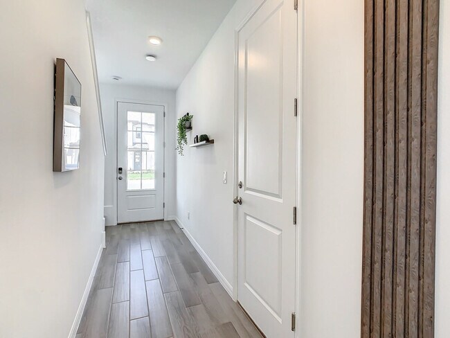 Building Photo - 1048 Plantation Ln