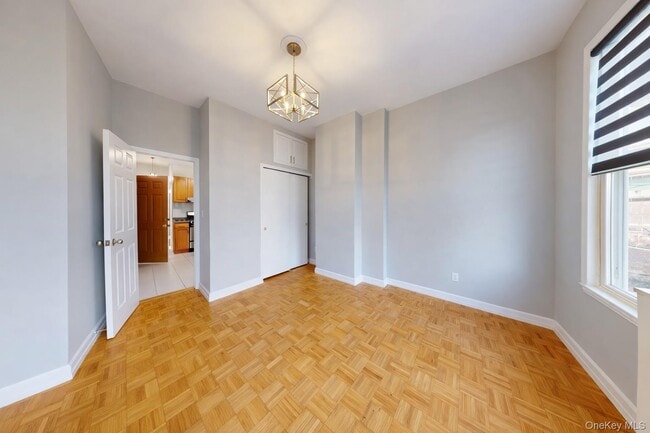 Building Photo - 7-87 Woodward Ave