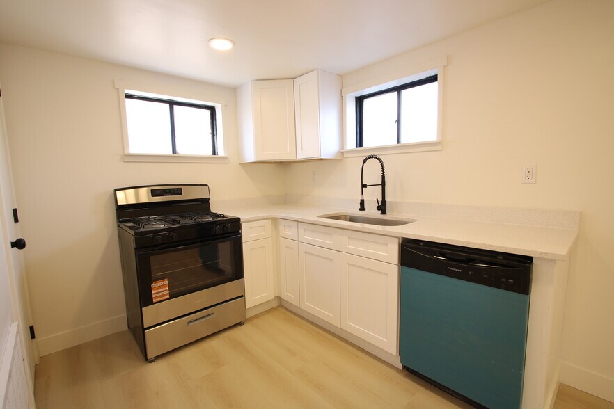 Building Photo - 5007 S 2675 W