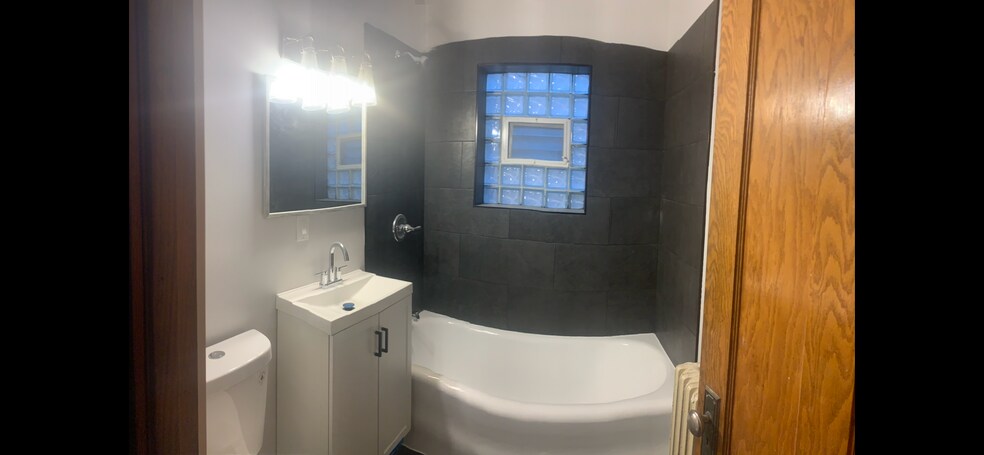Bathroom - 4904 N Marmora Ave