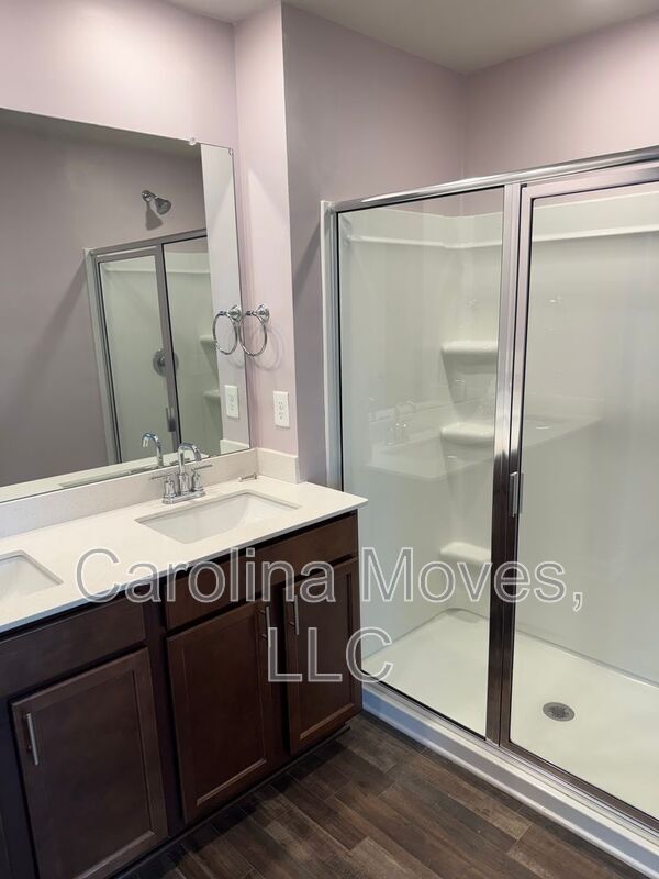 Building Photo - 206A Telford Dr.