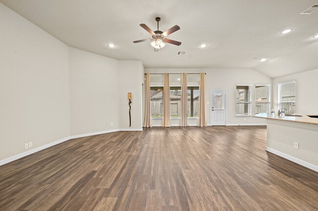 Building Photo - 15114 Winthrop Manor Way