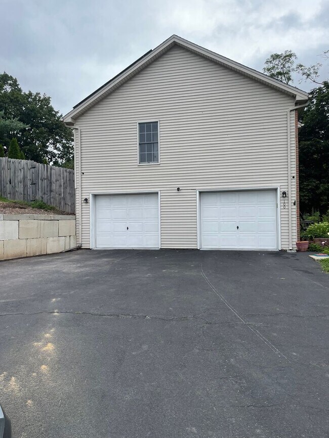 Building Photo - 3 Bedroom House in Marysville
