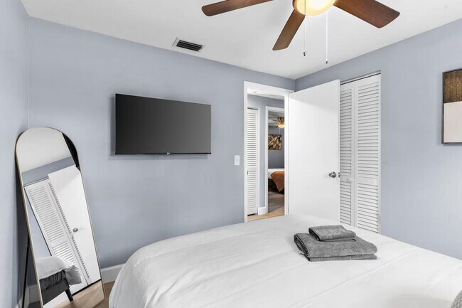 Building Photo - 6507 N 30th St