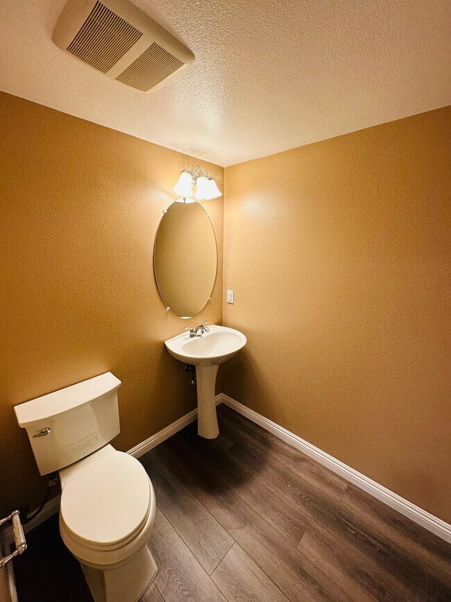 Building Photo - Coming Soon! Gorgeous 4 bed, 4 Bath Canyon Hills home for Lease!