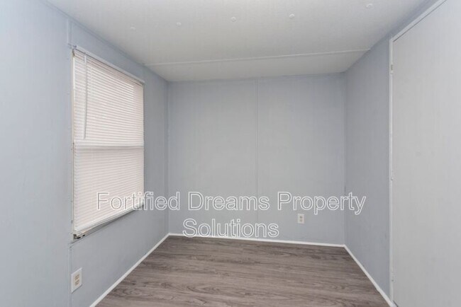 Building Photo - 886 Frye Rd