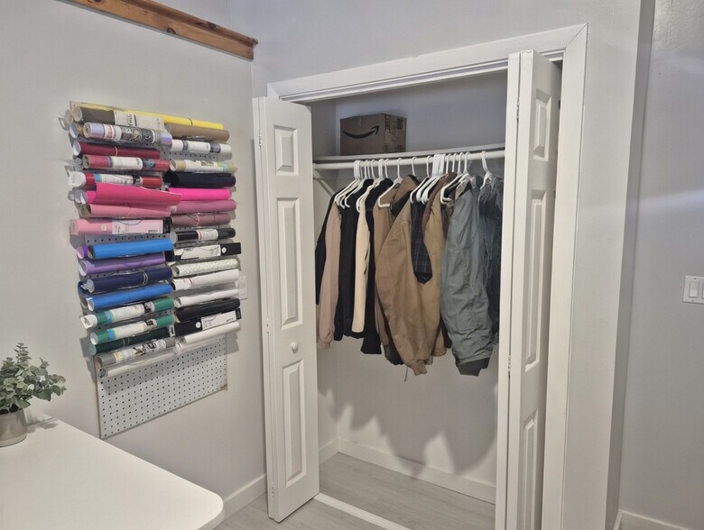 Building Photo - 17 King Arthur Dr