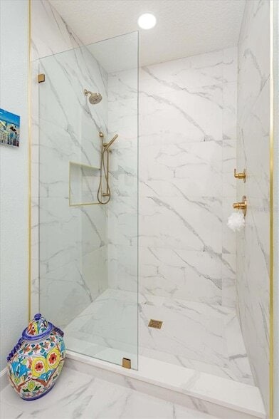 Building Photo - 8556 Vía Bella Notte