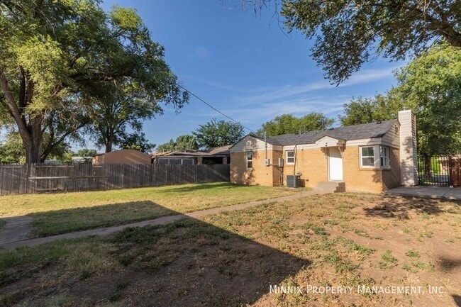 Building Photo - 3001 S Monroe St