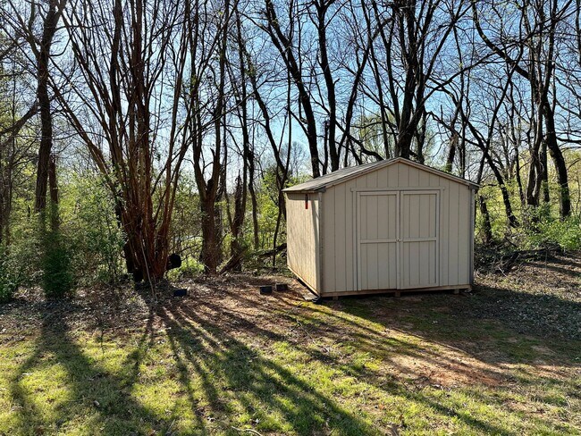 Building Photo - Spacious 4-Bedroom Home with Bonus Room & Exceptional Amenities