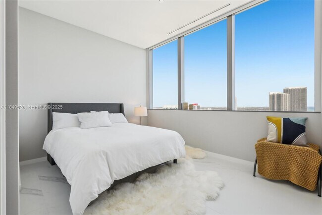 Building Photo - 2000 S Ocean Dr