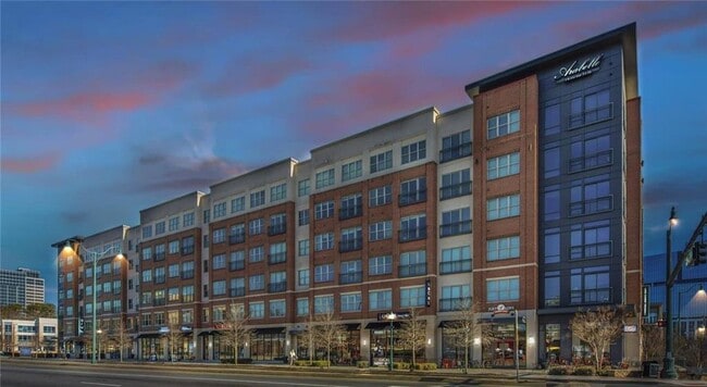 Building Photo - 1110 Hammond Dr