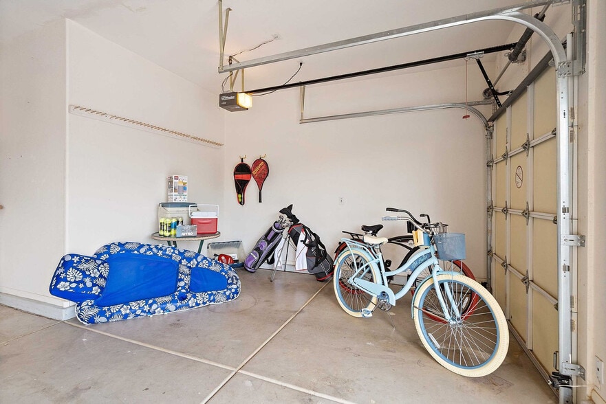 Building Photo - 17824 N Stone Haven Dr