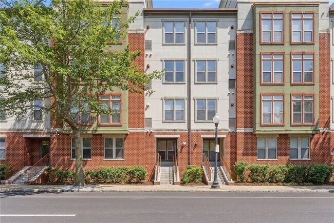 Building Photo - 1000 Providence Pl