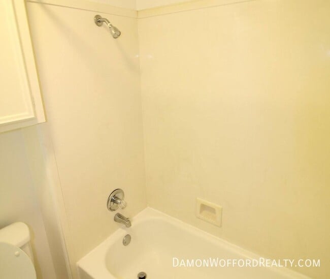 Building Photo - 120 Bellegrove Cir