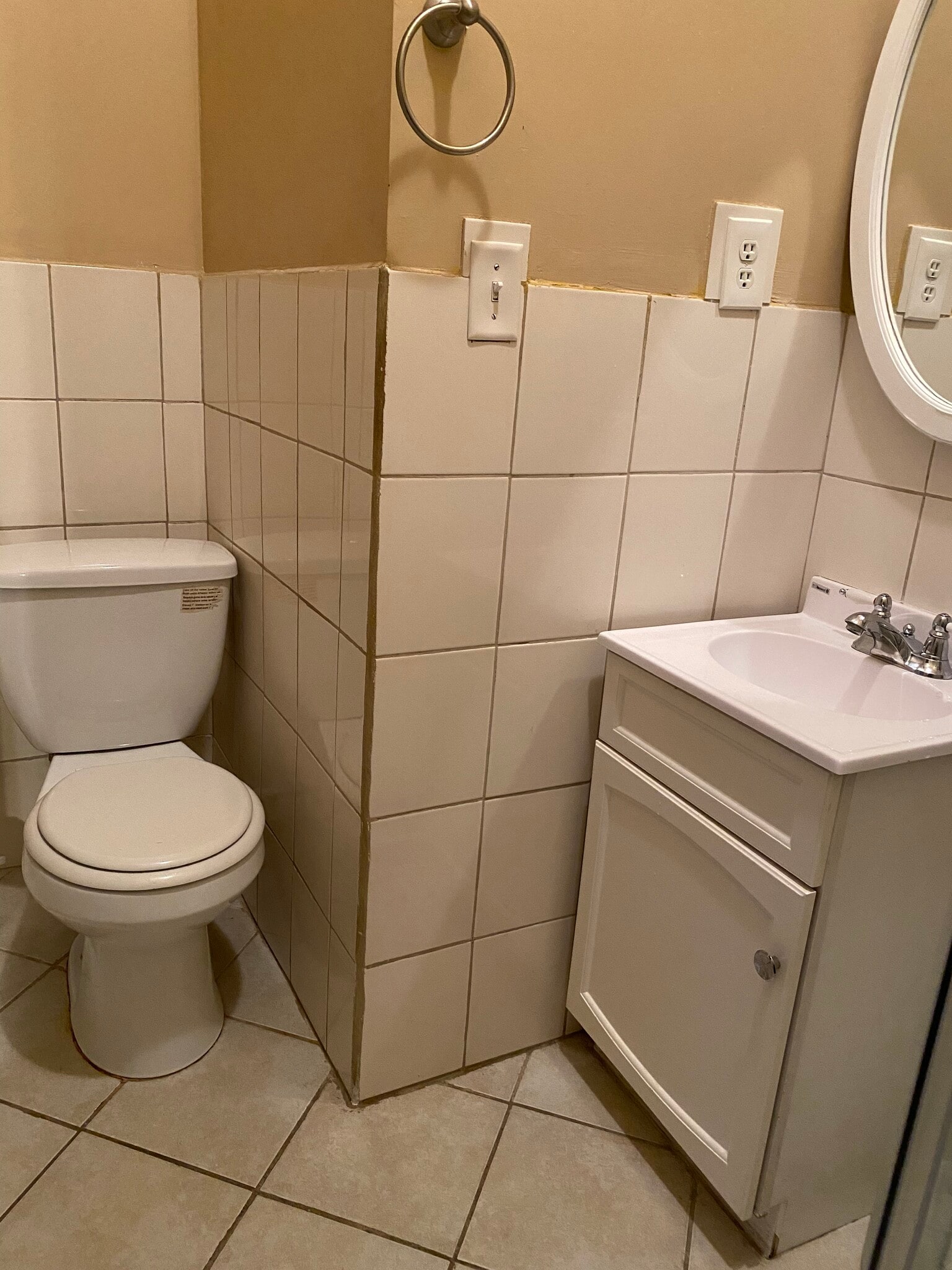 Building Photo - 1800 W 21st Plz