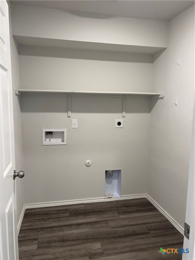 Building Photo - 302 Saddleback Trl