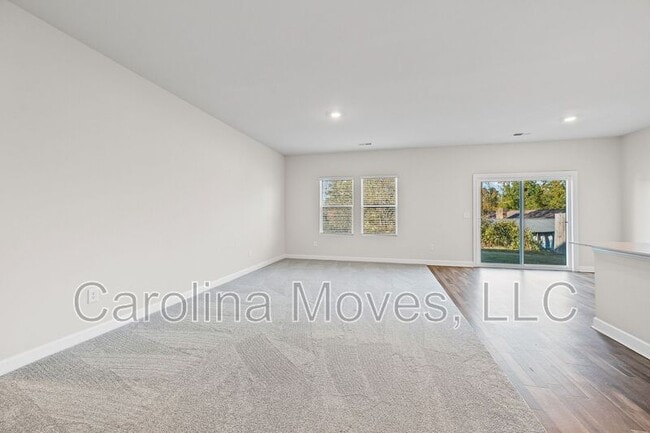 Building Photo - 628 Grays Creek Rd