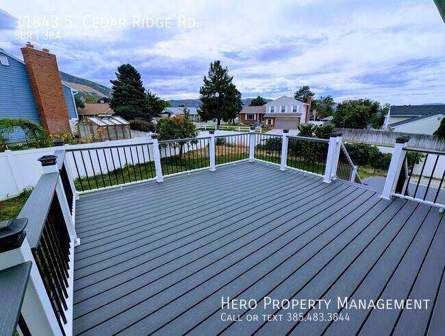 Building Photo - 11843 S Cedar Ridge Rd