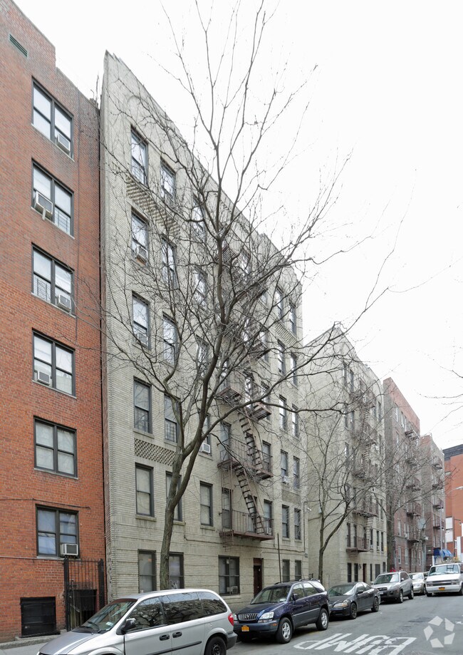 Building Photo - 3514 Rochambeau Ave