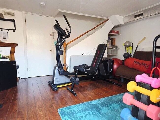 Building Photo - 70 Beaconwood Rd