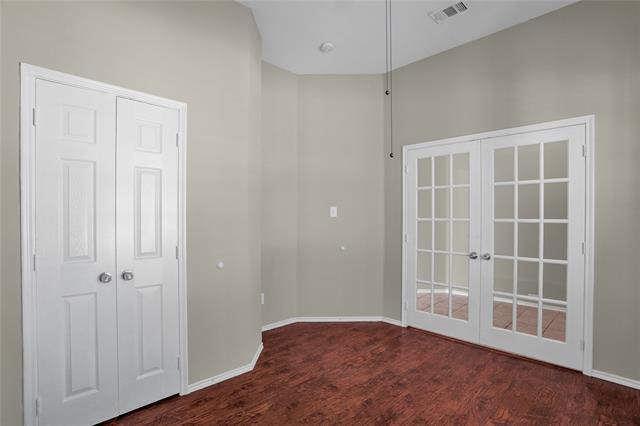 Building Photo - 6937 Red Bluff Dr