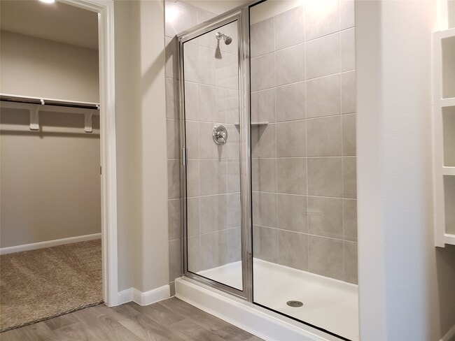 Building Photo - 3642 Park Vista Dr