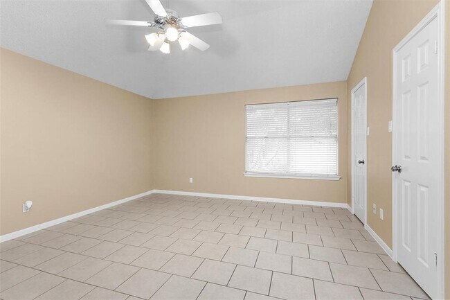 Building Photo - 9019 Driftstone Dr