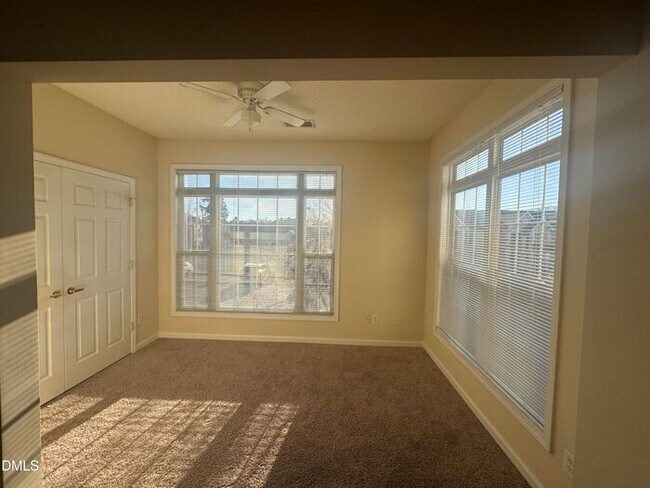Building Photo - Special Rate! SPACIOUS 1 Bed 1.5 Bath Condo with Sunroom and AMENITIES!!!