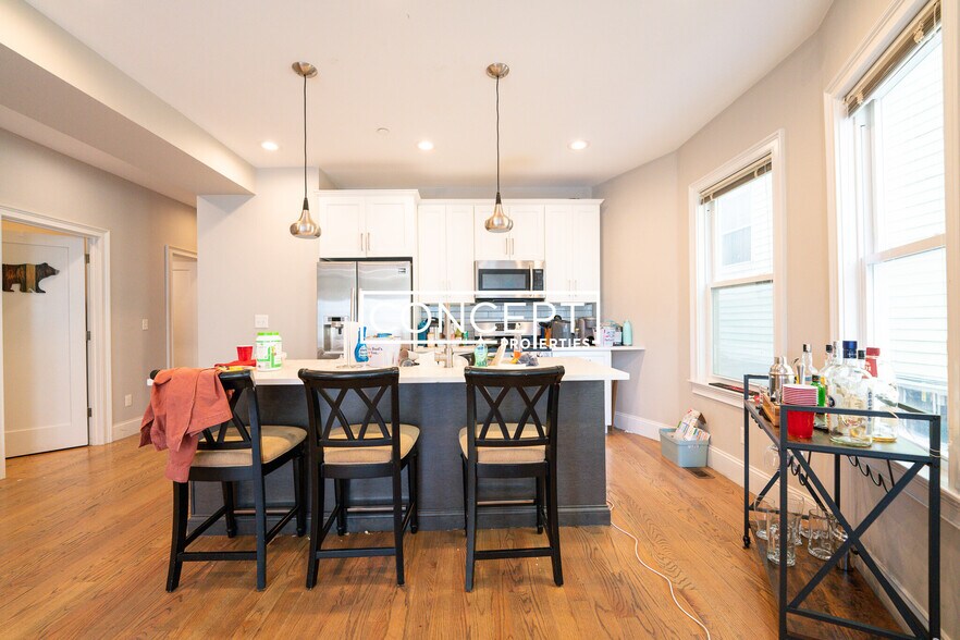 Building Photo - 50 Calumet St