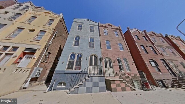 Building Photo - 1831 W Diamond St