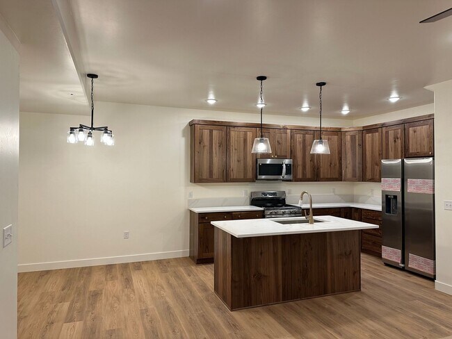 Building Photo - 1583 N Ravens Best Cir