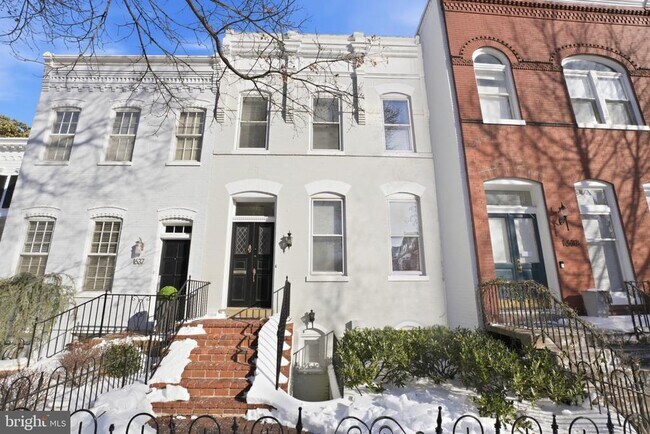 Building Photo - 1635 35th St NW