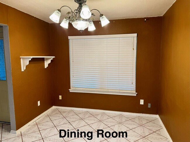 Building Photo - 8514 Red Willow Dr