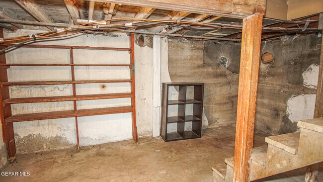 Building Photo - 7600 Franklin Dr