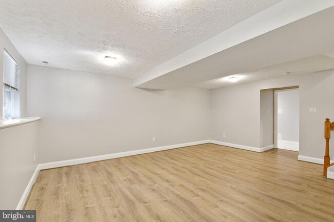 Building Photo - 27 Cutter Cove Ct