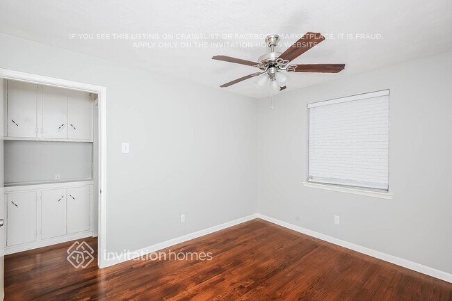 Building Photo - 8514 Sweetwater Dr