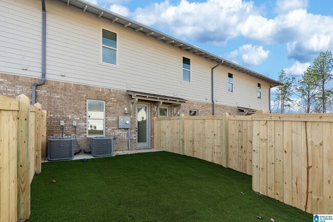 Building Photo - 1712 MEERSTONE Ln