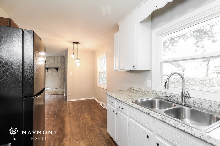 Building Photo - 4309 Dowling Dr