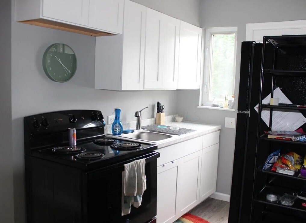 Building Photo - 266 S Westgate Ave