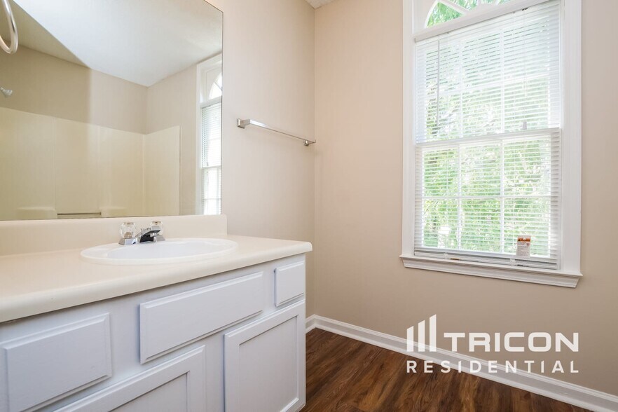 Building Photo - 1358 Chatley Way