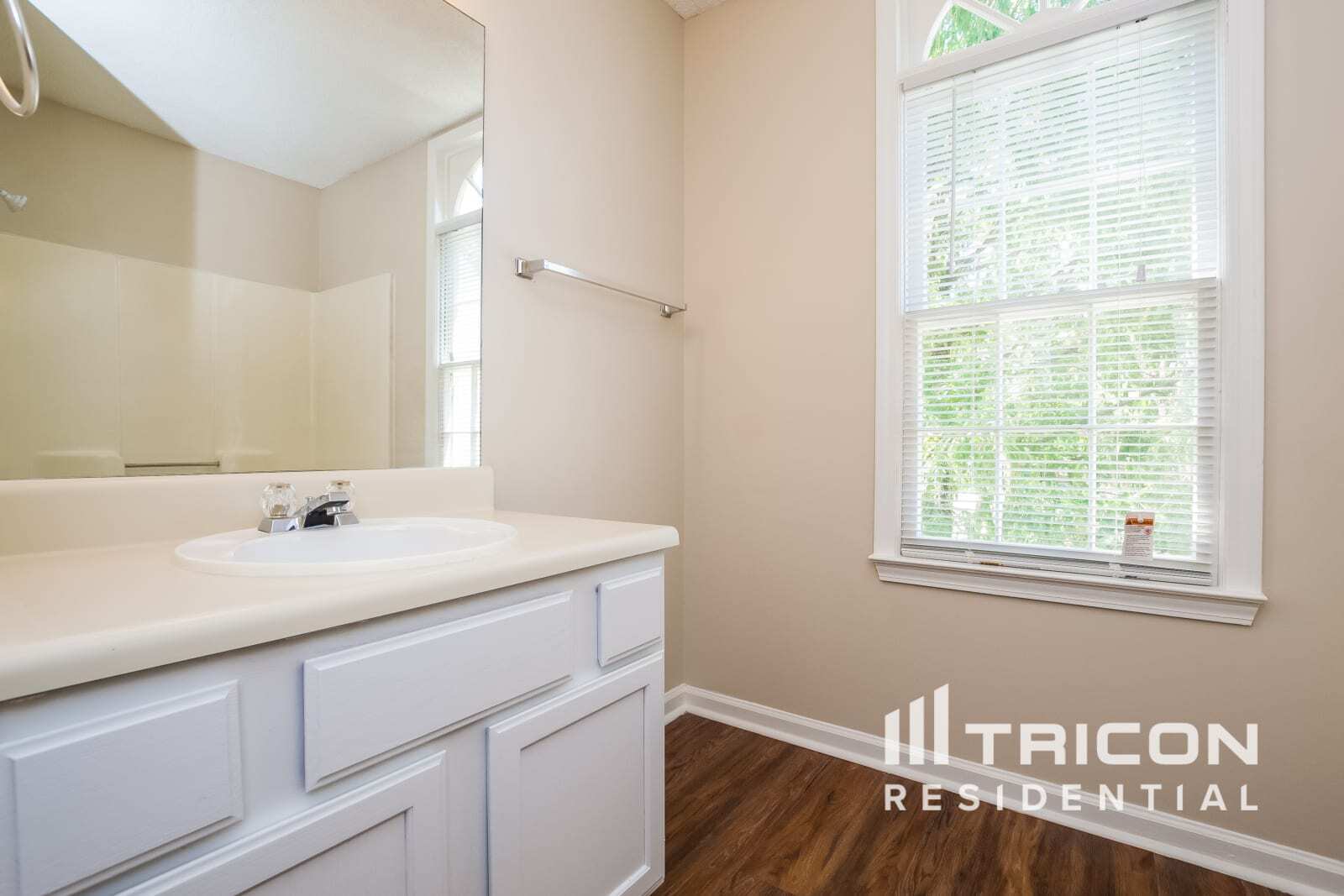 Building Photo - 1358 Chatley Way