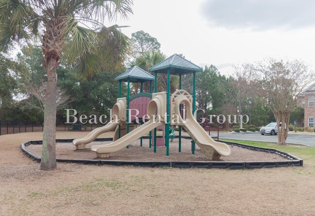 Building Photo - 2029 Silvercrest Dr