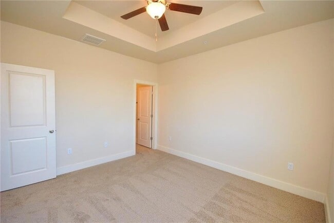 Building Photo - 2222 Creekside Ln