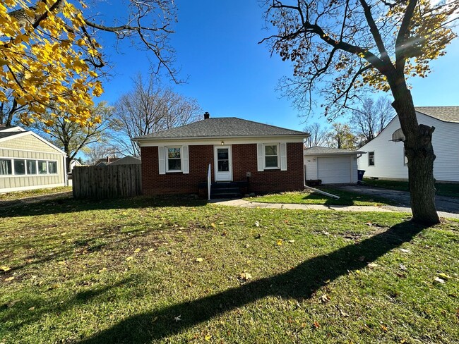 Primary Photo - Four Bedroom House Available in Battle Creek!