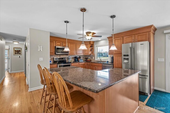 Building Photo - 930 Cornell Ln