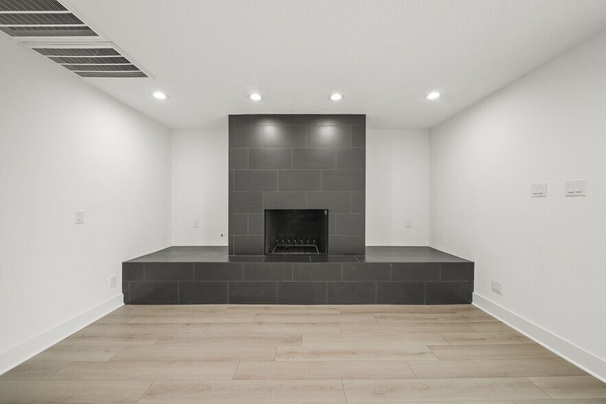 Building Photo - 6010 Rutherglenn Dr