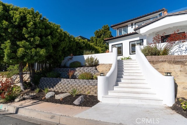 Building Photo - 2850 Zell Dr